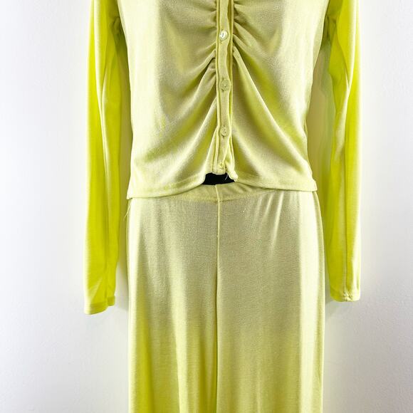 Boohoo Long Sleeve Button Up Shirt and Matching Wide Leg Pants Butter Yellow 8 - Picture 8 of 10